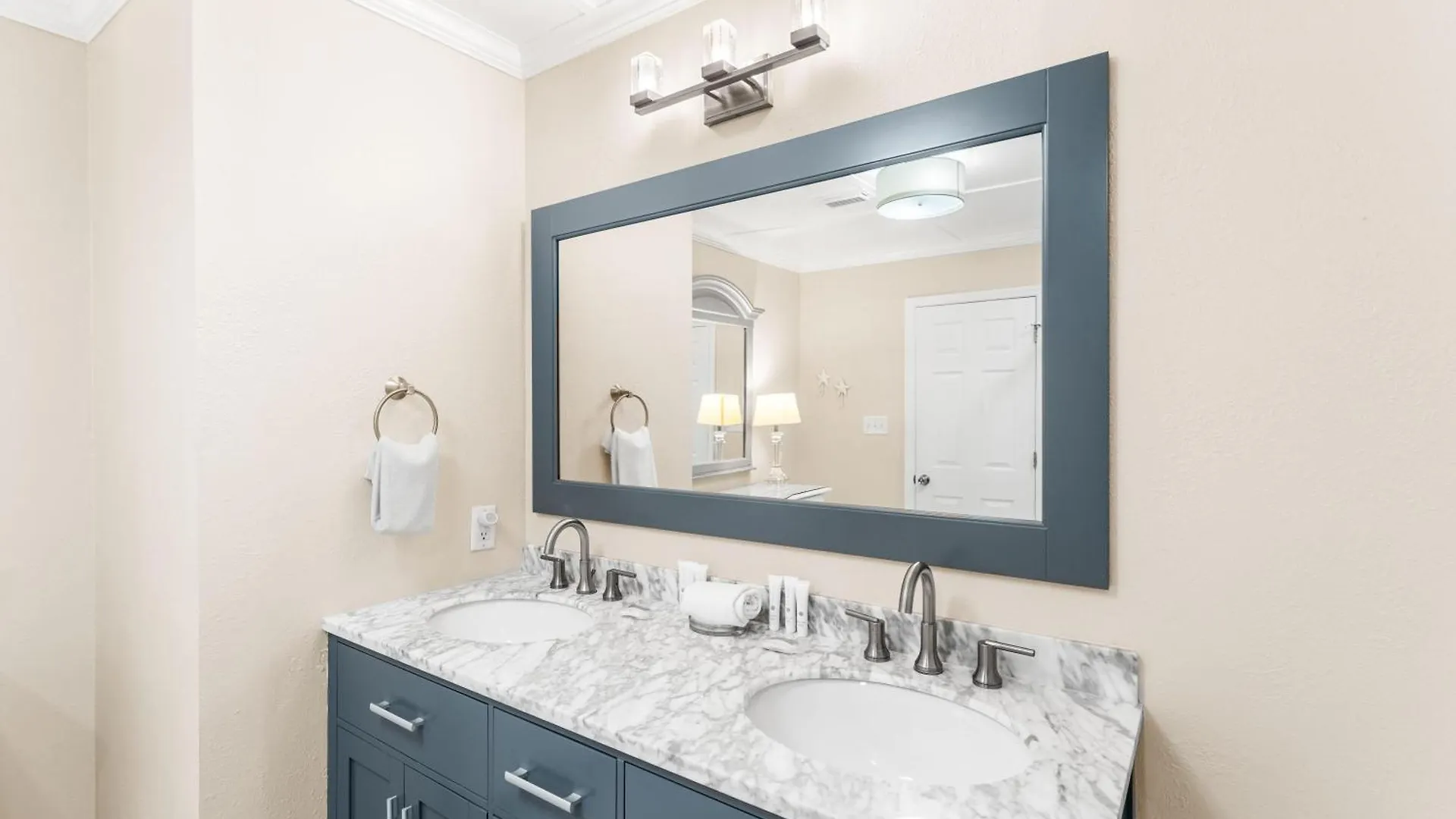 Quiet Surf II #1-On Gulf-Townhome Destin
